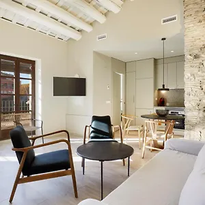 https://canvas-apartments-lofts-girona.catalonia-hotels.com